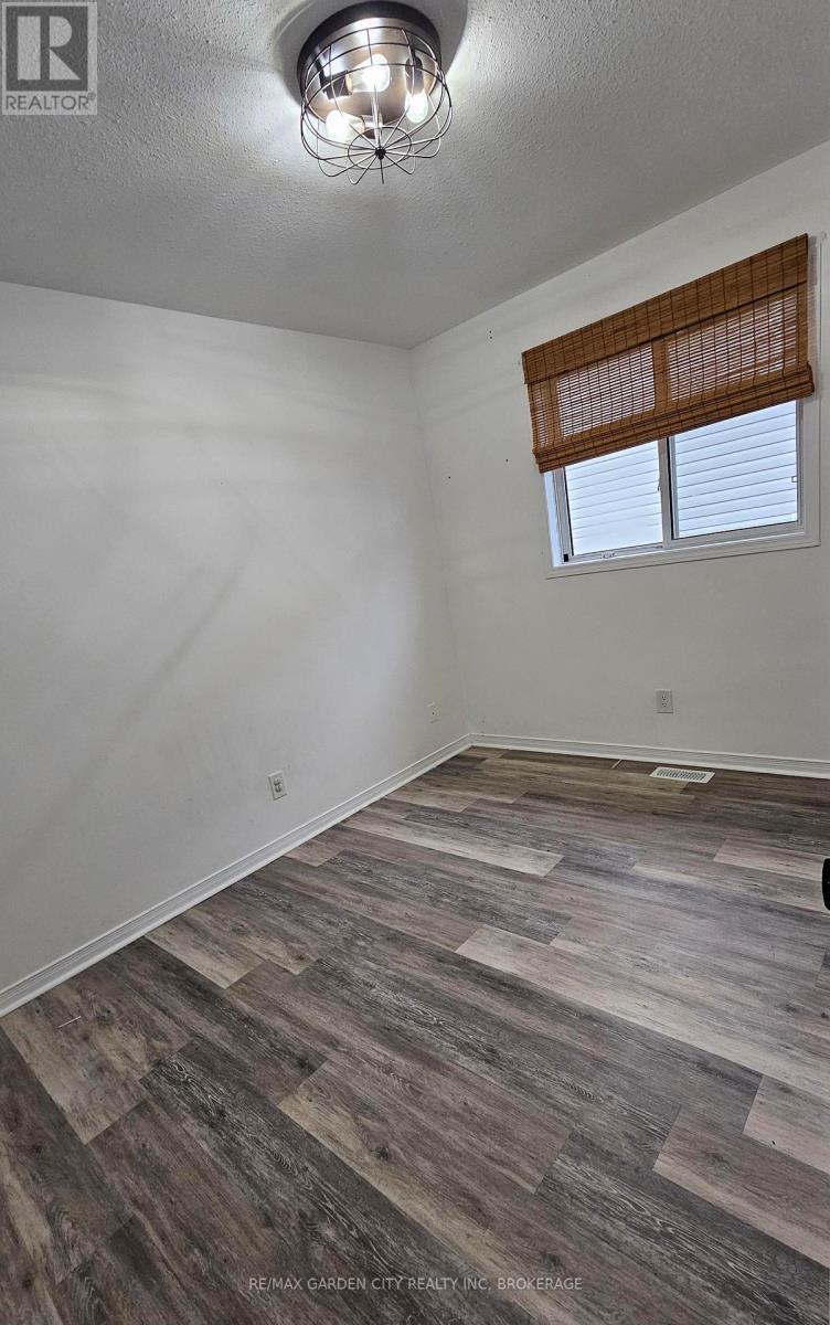 244 Autumn Crescent, Welland (West Welland), ON - Indoor Photo Showing Other Room