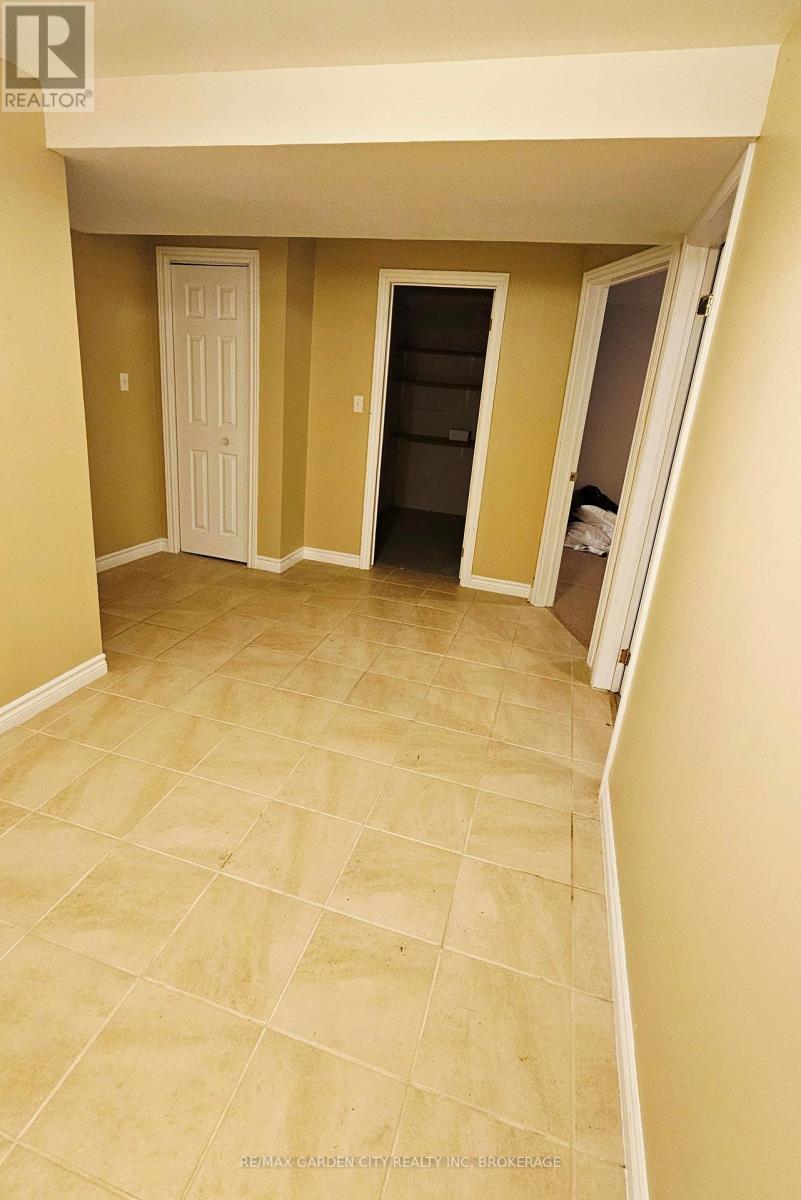 244 Autumn Crescent, Welland (West Welland), ON - Indoor Photo Showing Other Room