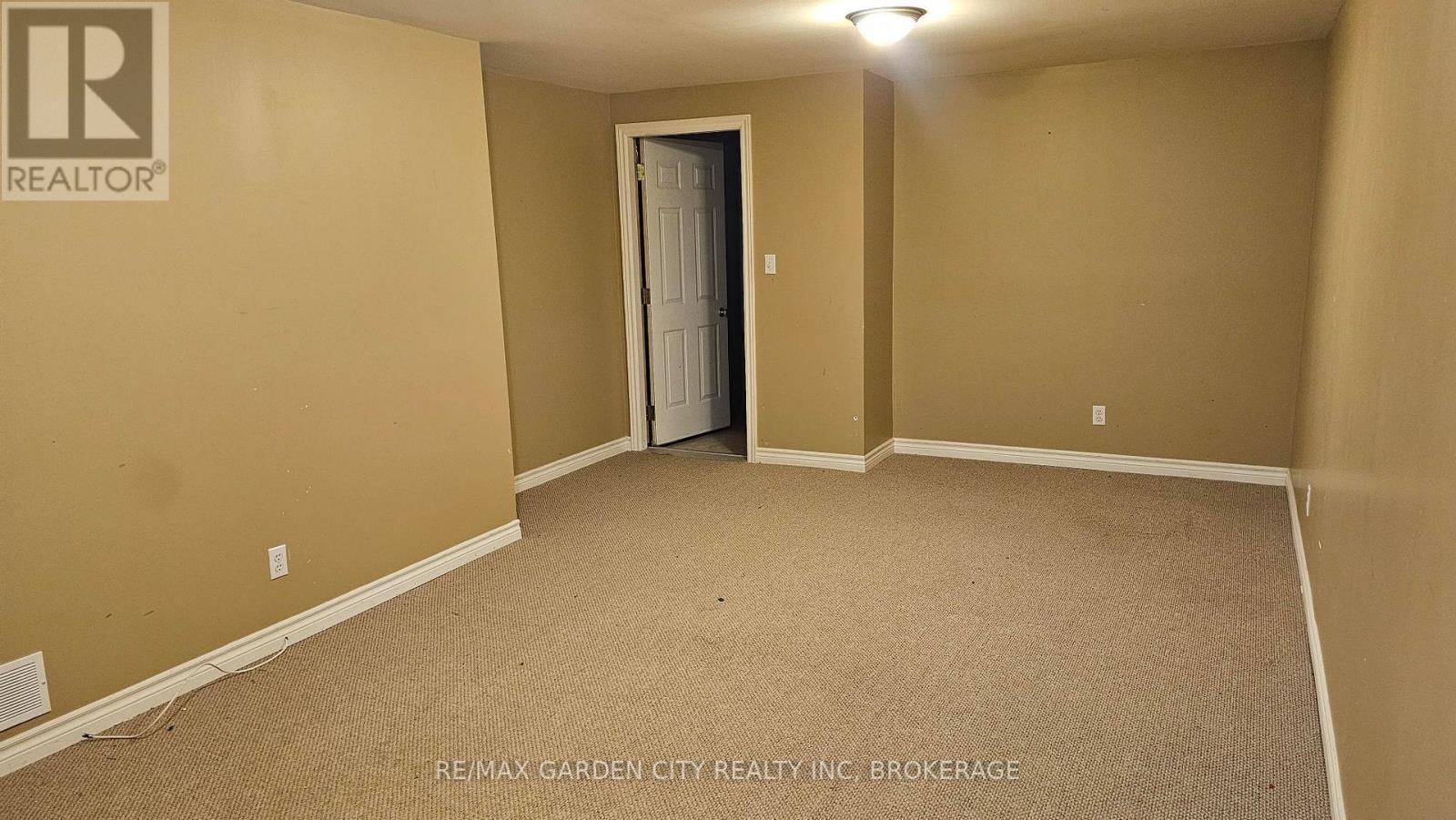 244 Autumn Crescent, Welland (West Welland), ON - Indoor Photo Showing Other Room