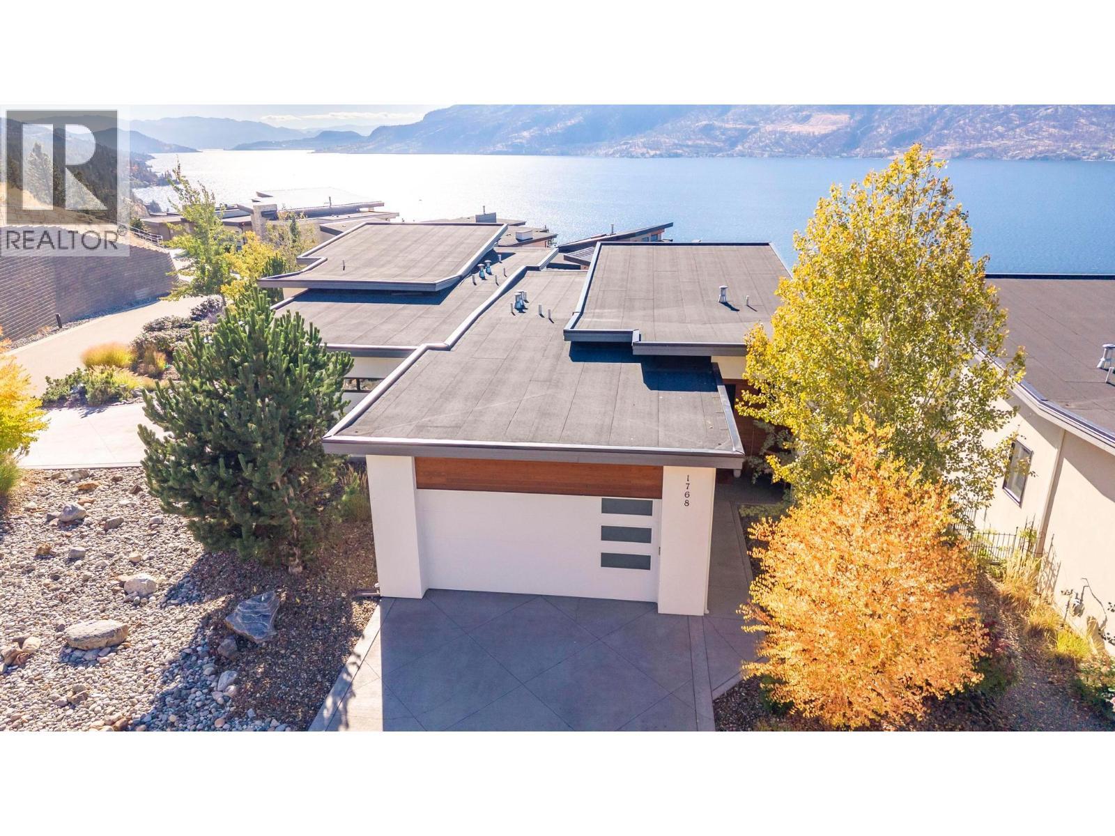 1768 Slateview Crescent, Lake Country, BC - Outdoor With Body Of Water