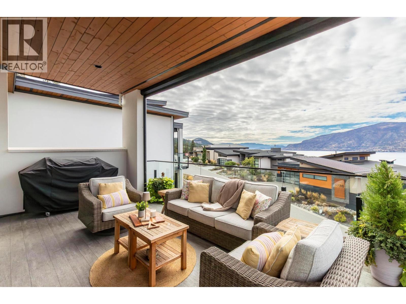 1768 Slateview Crescent, Lake Country, BC - Outdoor With Deck Patio Veranda With Exterior