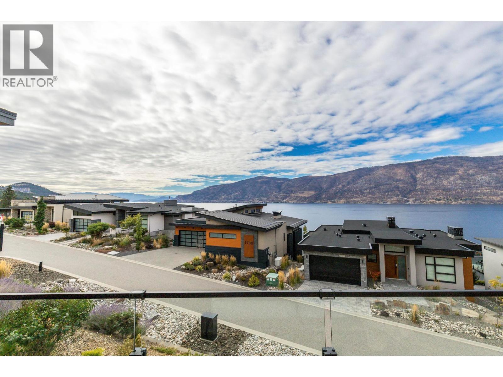 1768 Slateview Crescent, Lake Country, BC - Outdoor With Body Of Water