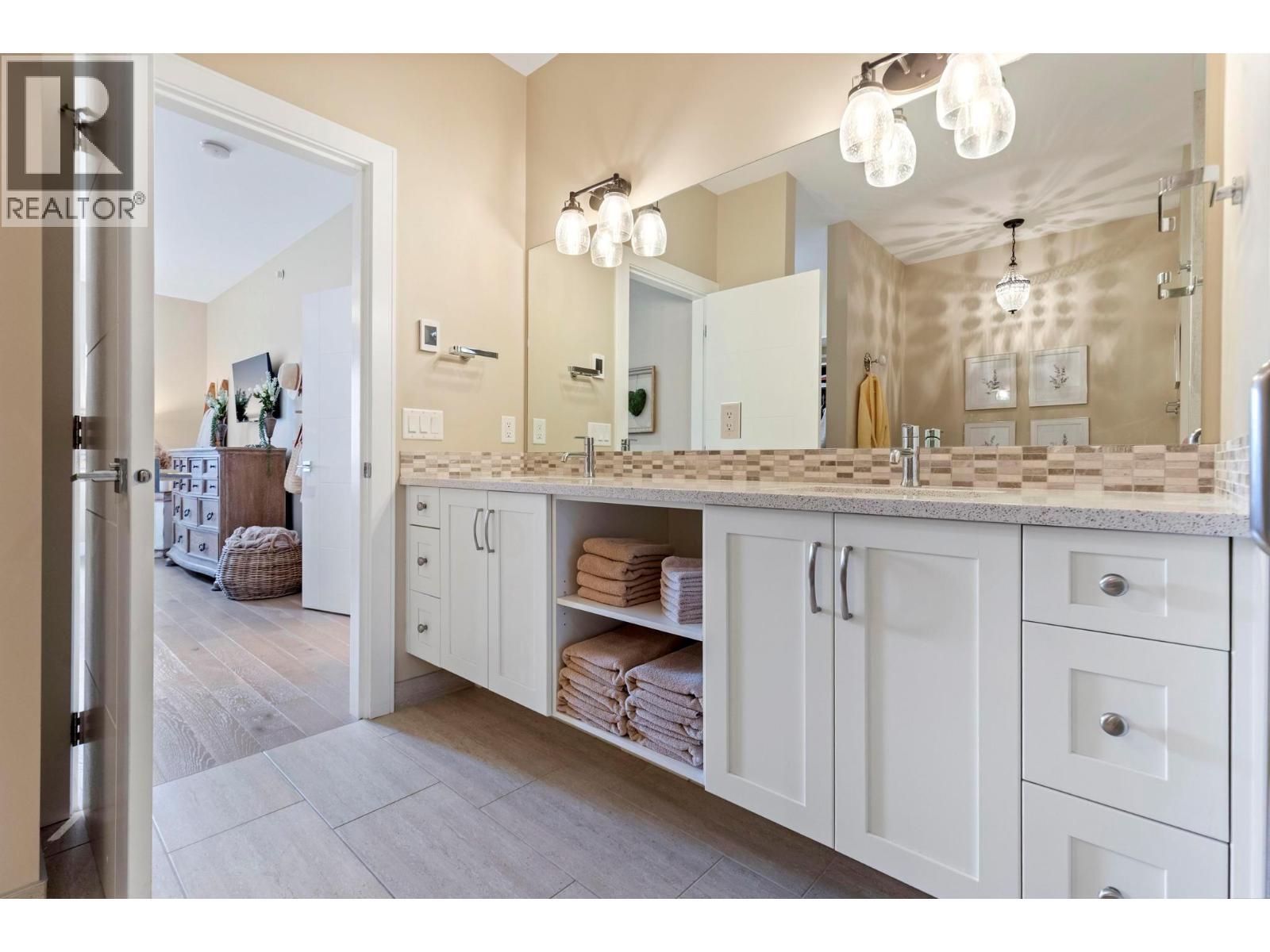 1768 Slateview Crescent, Lake Country, BC - Indoor Photo Showing Bathroom