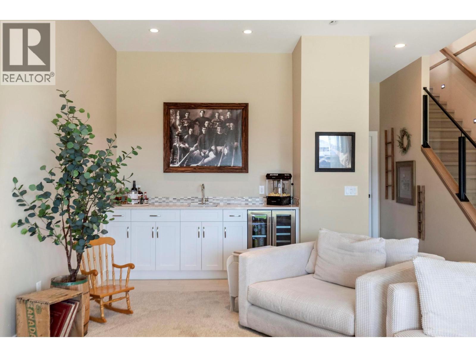 1768 Slateview Crescent, Lake Country, BC - Indoor Photo Showing Other Room