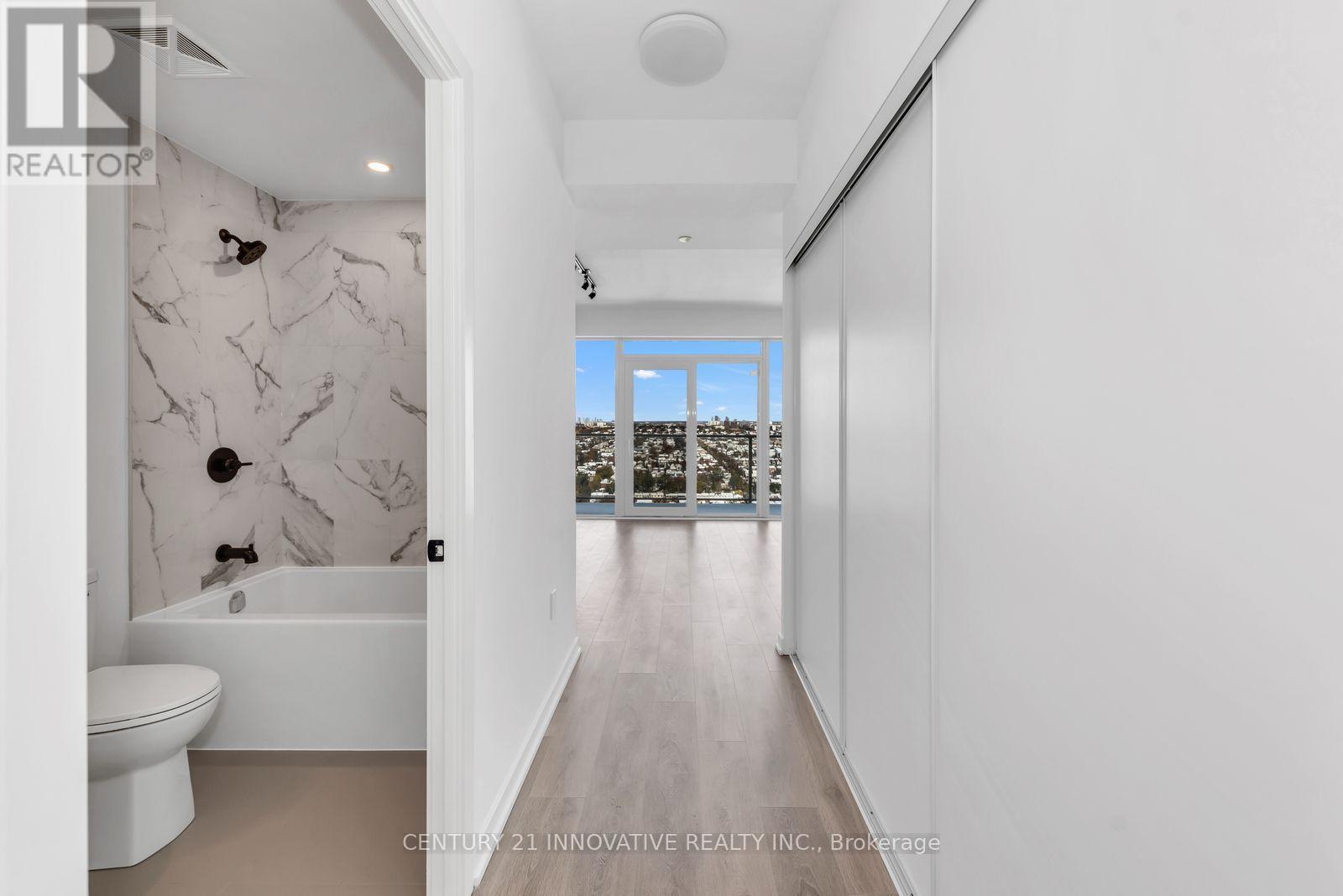 2806 - 1285 Dupont Street, Toronto, ON - Indoor Photo Showing Bathroom