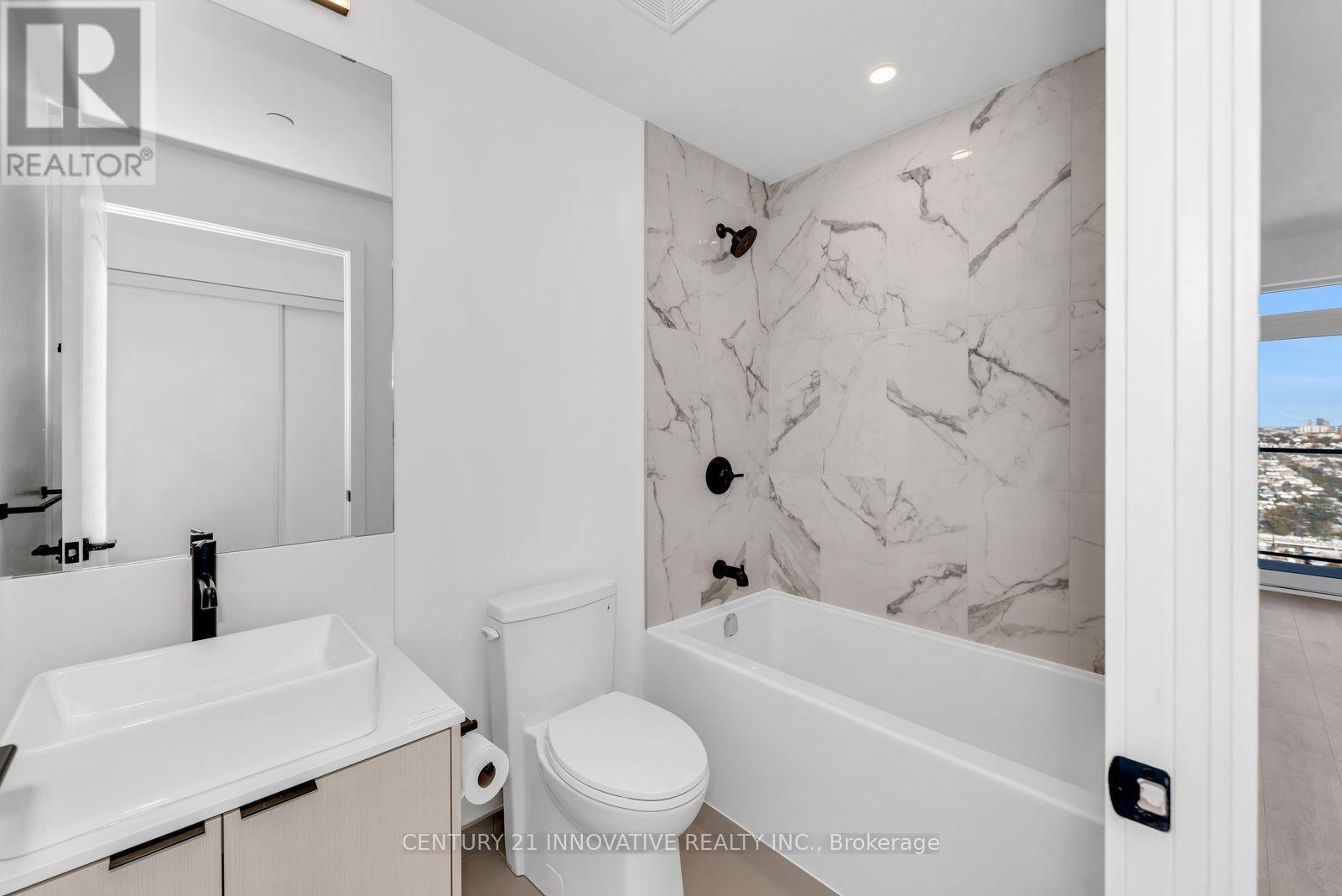 2806 - 1285 Dupont Street, Toronto, ON - Indoor Photo Showing Bathroom