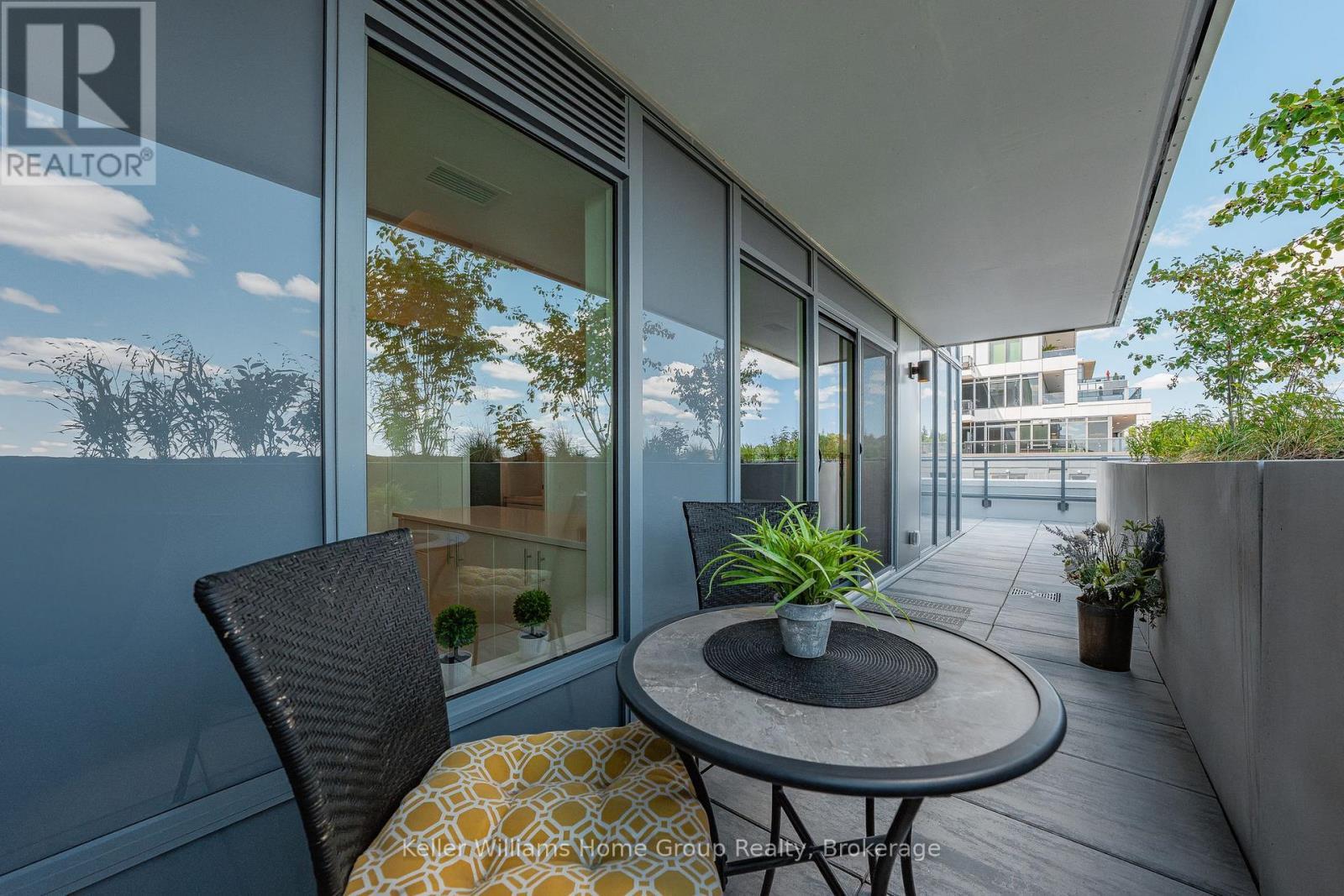 714 - 93 Arthur Street, Guelph (St. Patrick'S Ward), ON - Outdoor With Exterior