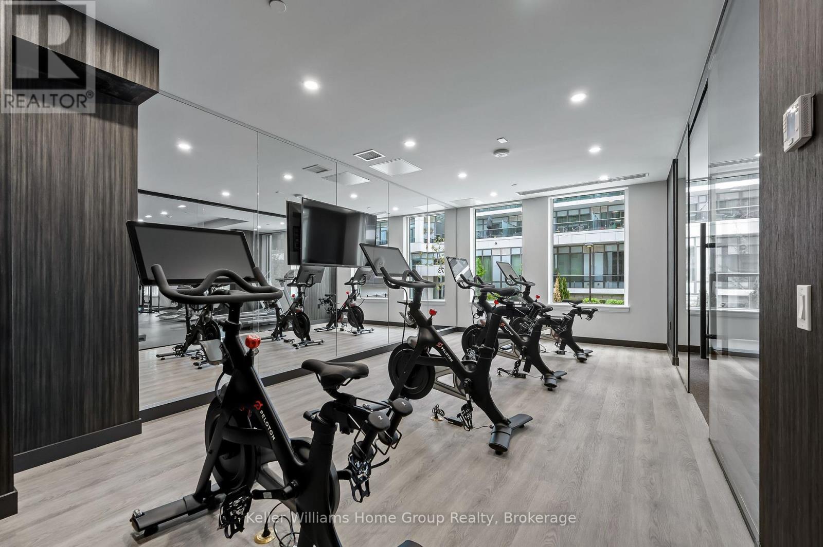 714 - 93 Arthur Street, Guelph (St. Patrick'S Ward), ON - Indoor Photo Showing Gym Room
