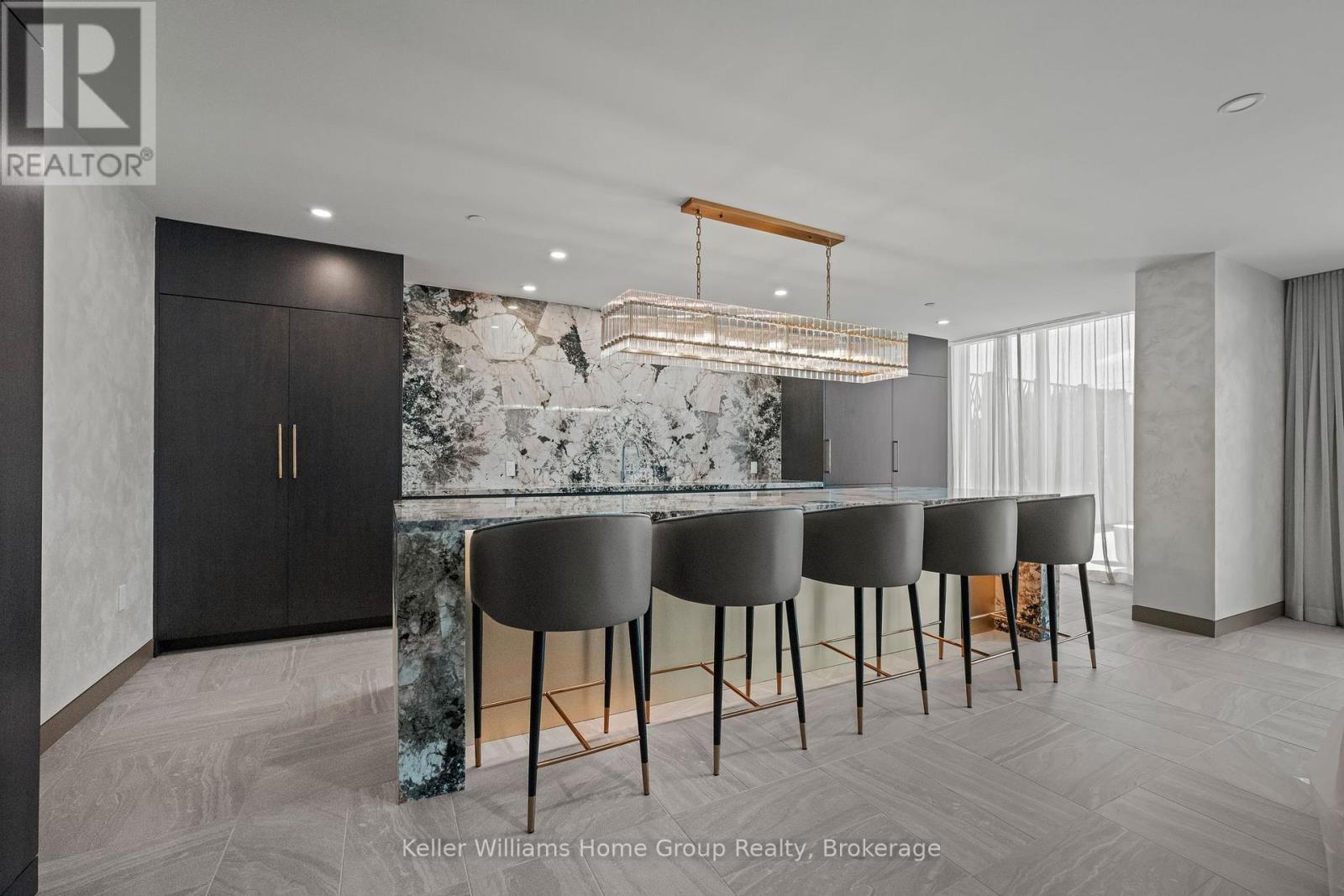 714 - 93 Arthur Street, Guelph (St. Patrick'S Ward), ON - Indoor