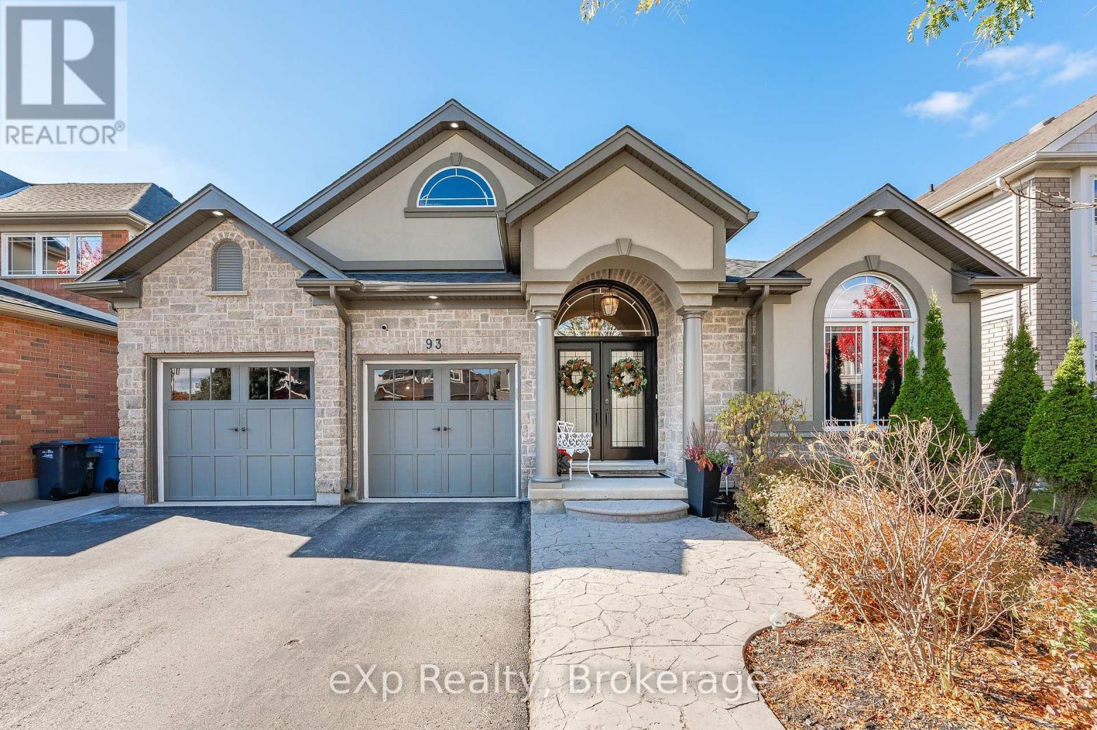 93 Vaughan Street, Guelph (Clairfields/Hanlon Business Park), ON - Outdoor With Facade