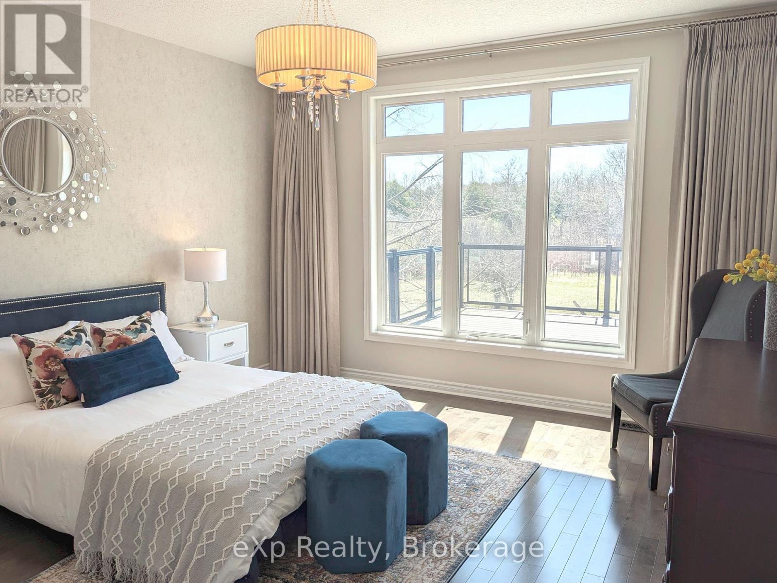 93 Vaughan Street, Guelph (Clairfields/Hanlon Business Park), ON - Indoor Photo Showing Bedroom