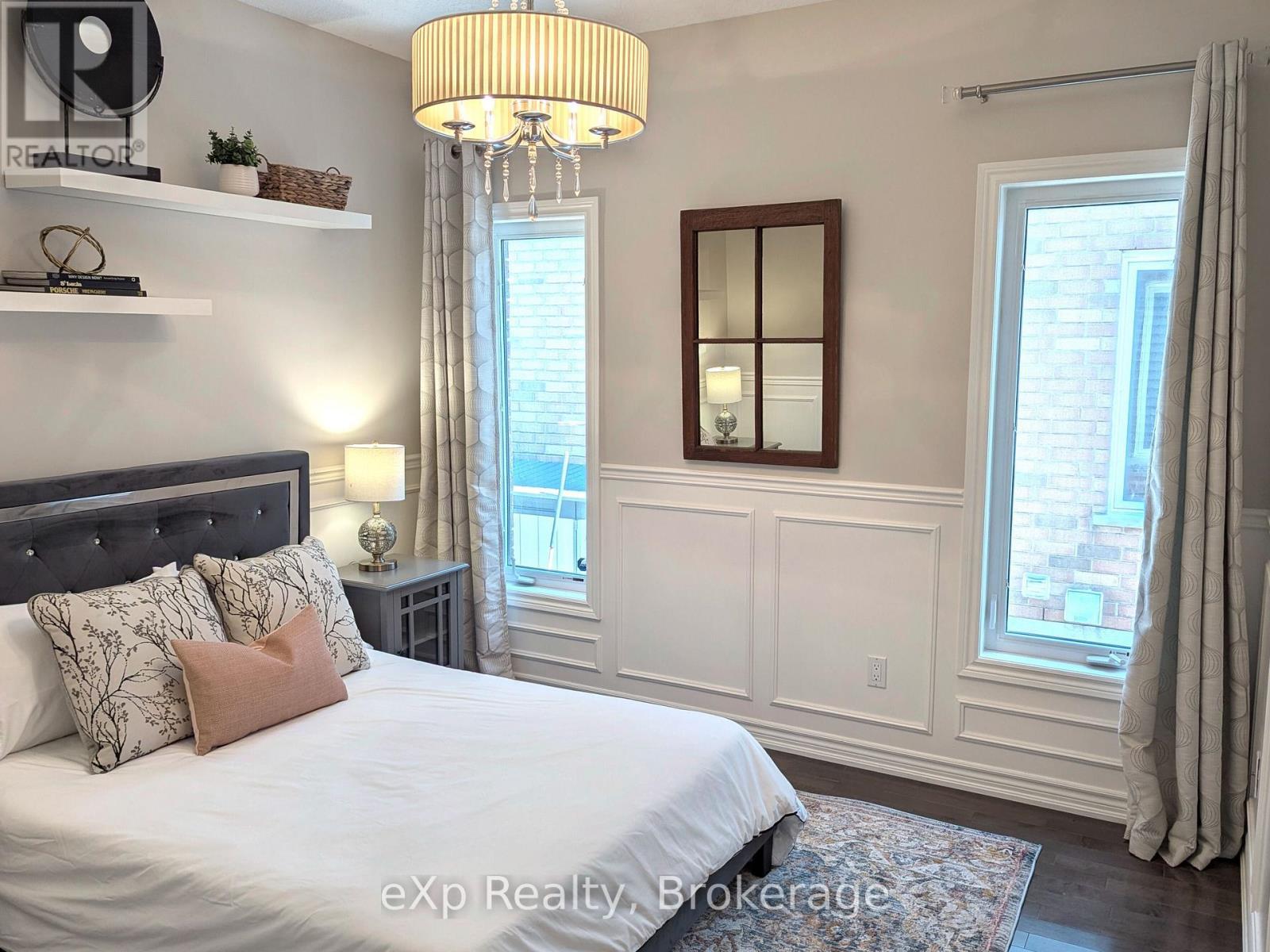 93 Vaughan Street, Guelph (Clairfields/Hanlon Business Park), ON - Indoor Photo Showing Bedroom