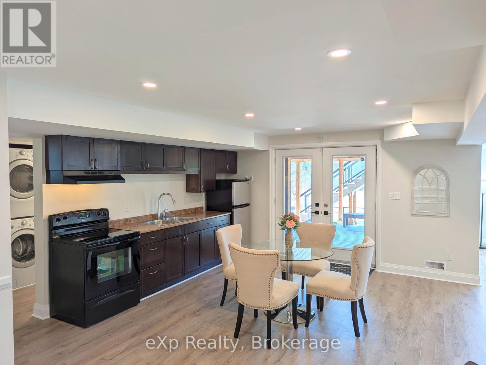 93 Vaughan Street, Guelph (Clairfields/Hanlon Business Park), ON - Indoor