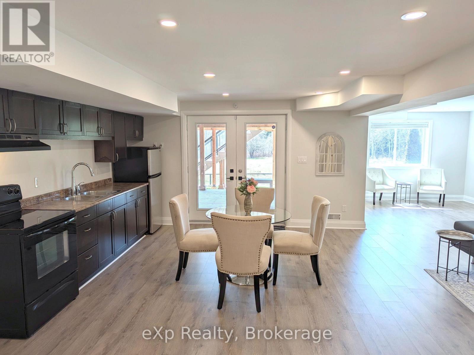 93 Vaughan Street, Guelph (Clairfields/Hanlon Business Park), ON - Indoor