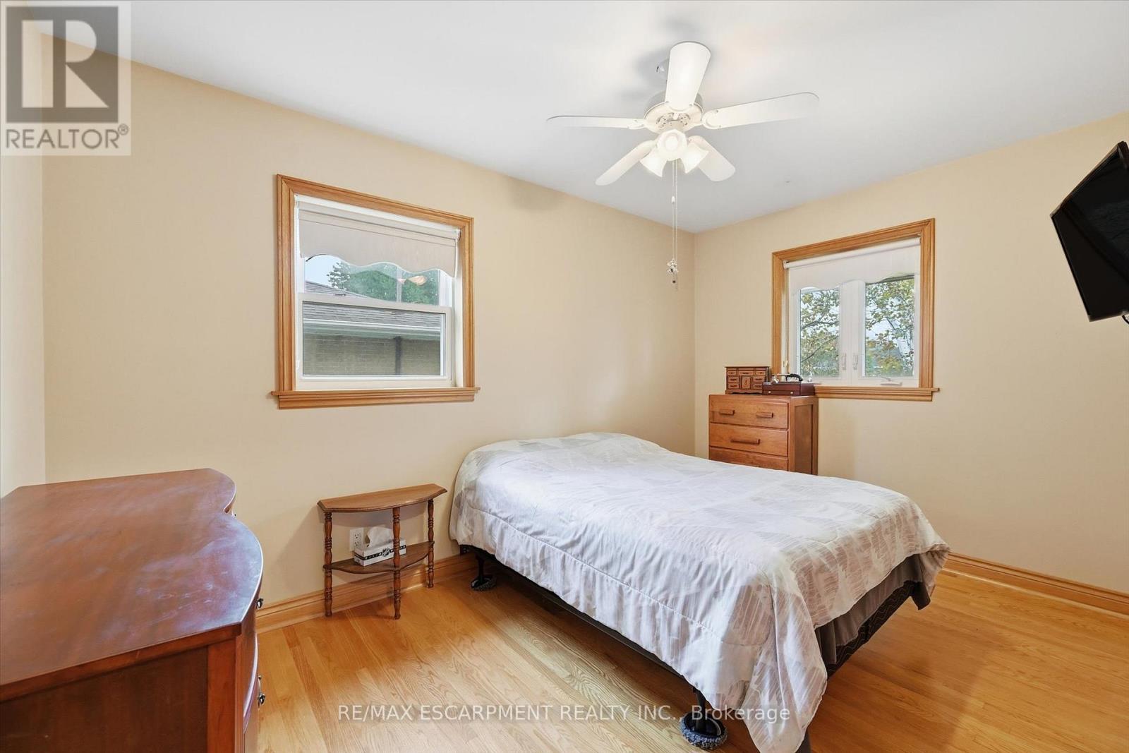 237 Mohawk Road, Oakville, ON - Indoor Photo Showing Bedroom