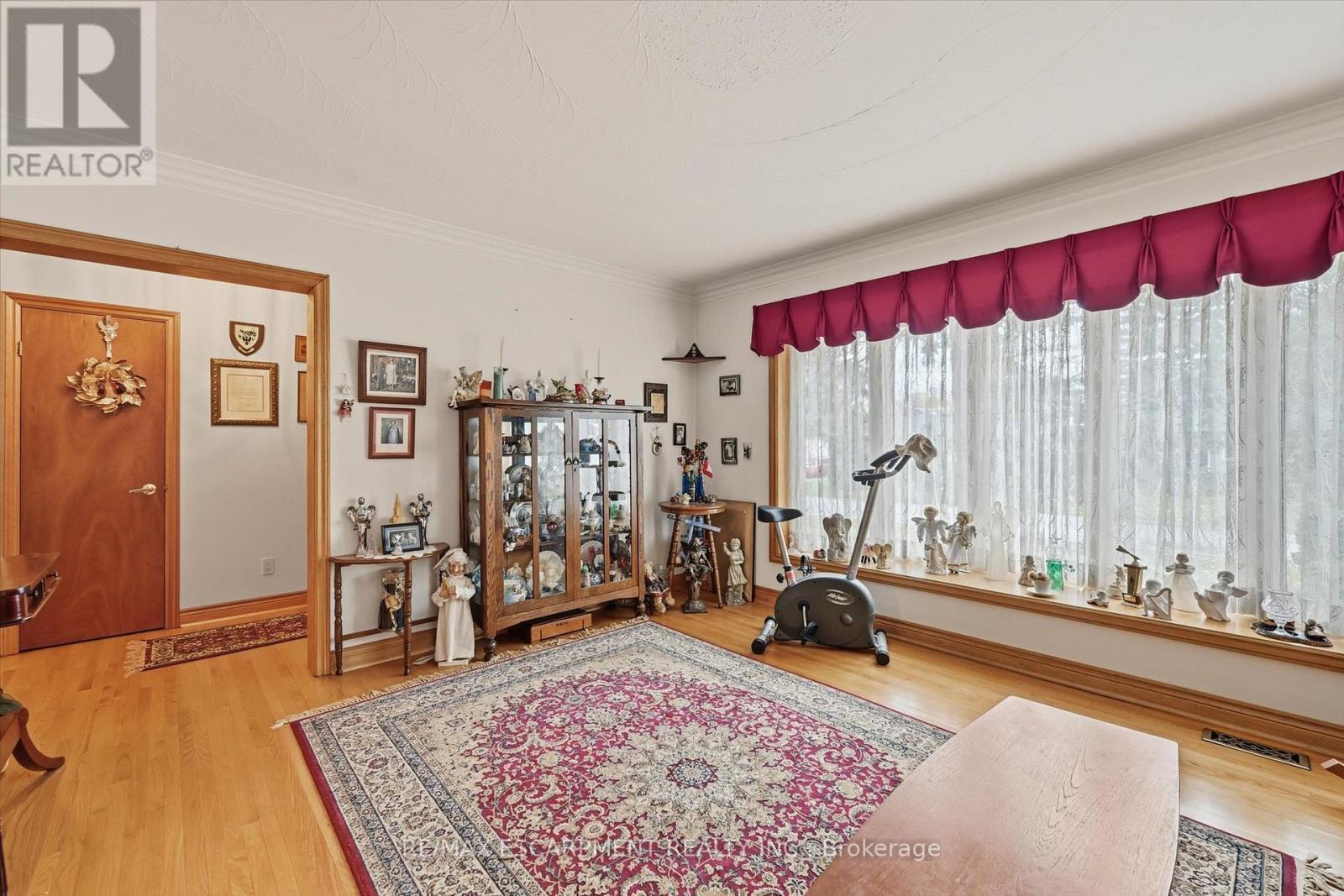 237 Mohawk Road, Oakville, ON - Indoor Photo Showing Gym Room