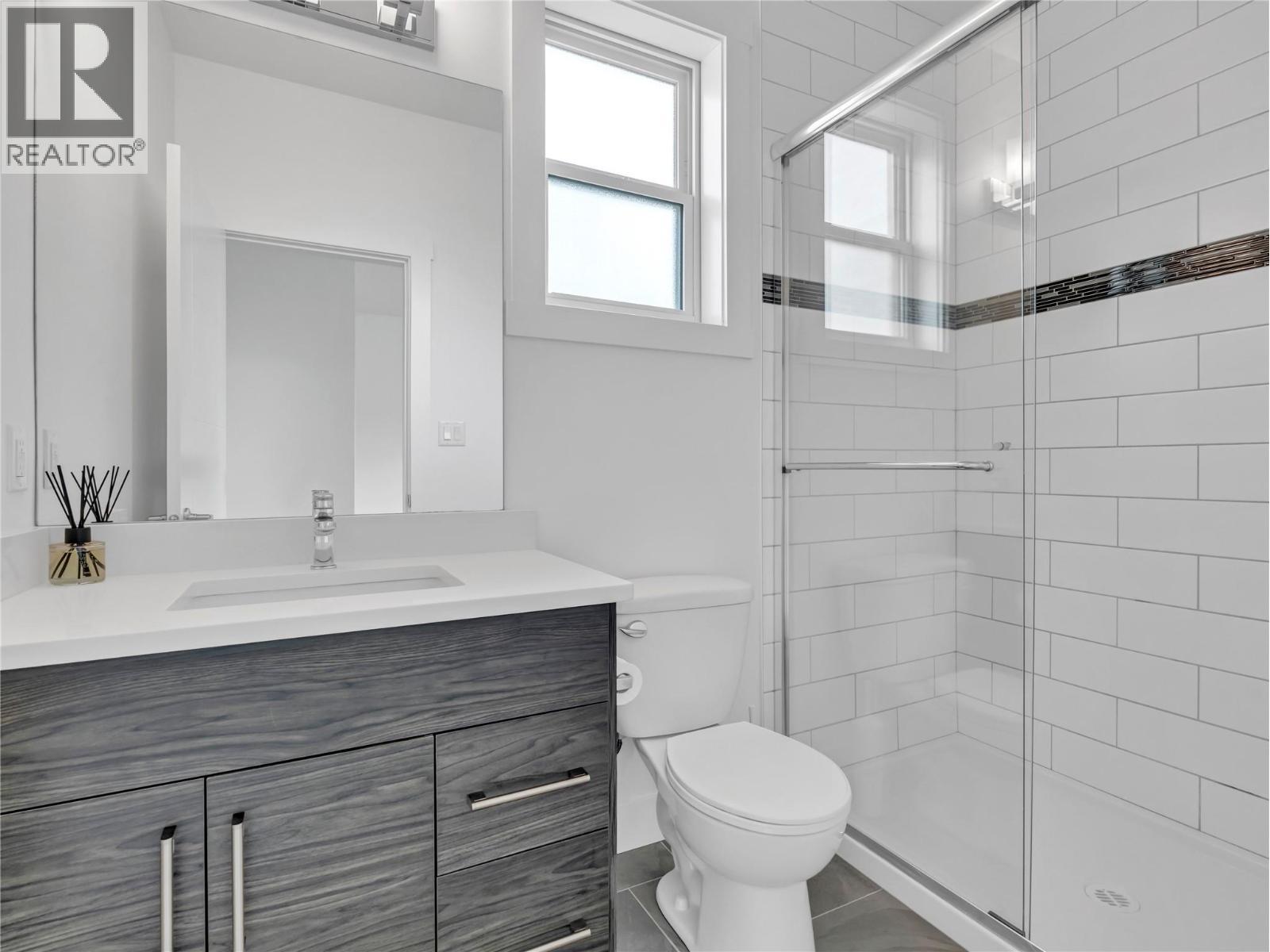 453 Maurice Street Unit# 102, Penticton, BC - Indoor Photo Showing Bathroom