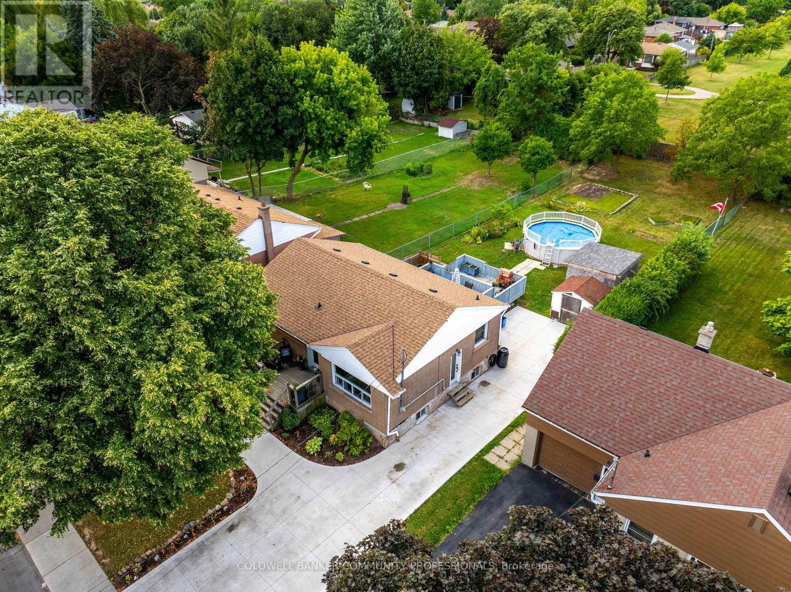 Premium lot. 51f x 184f backing onto Macassa Park - 446 East 36Th Street, Hamilton, ON - Outdoor