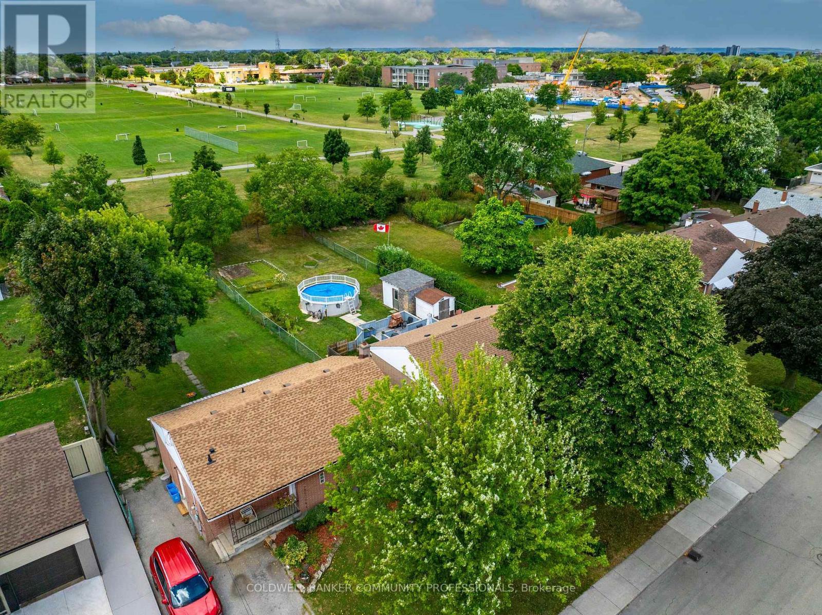 Premium lot. 51f x 184f backing onto Macassa Park - 446 East 36Th Street, Hamilton, ON - Outdoor With View