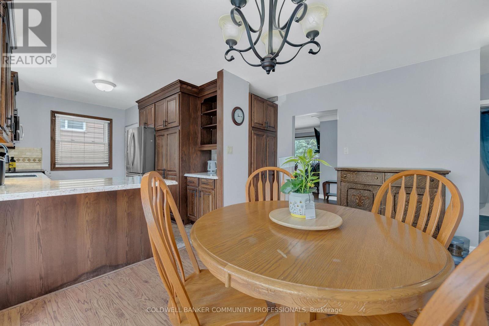 dining area - 446 East 36Th Street, Hamilton, ON - Indoor Photo Showing Dining Room