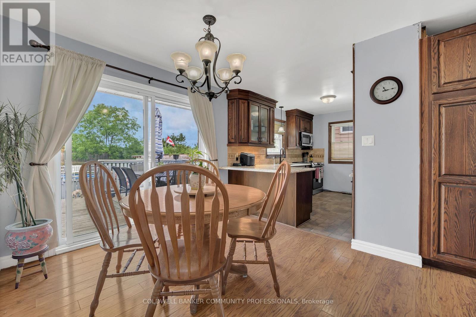 dining area - 446 East 36Th Street, Hamilton, ON - Indoor Photo Showing Dining Room