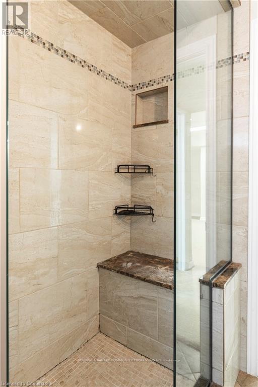 18 Masterson Drive, St. Catharines, ON - Indoor Photo Showing Bathroom