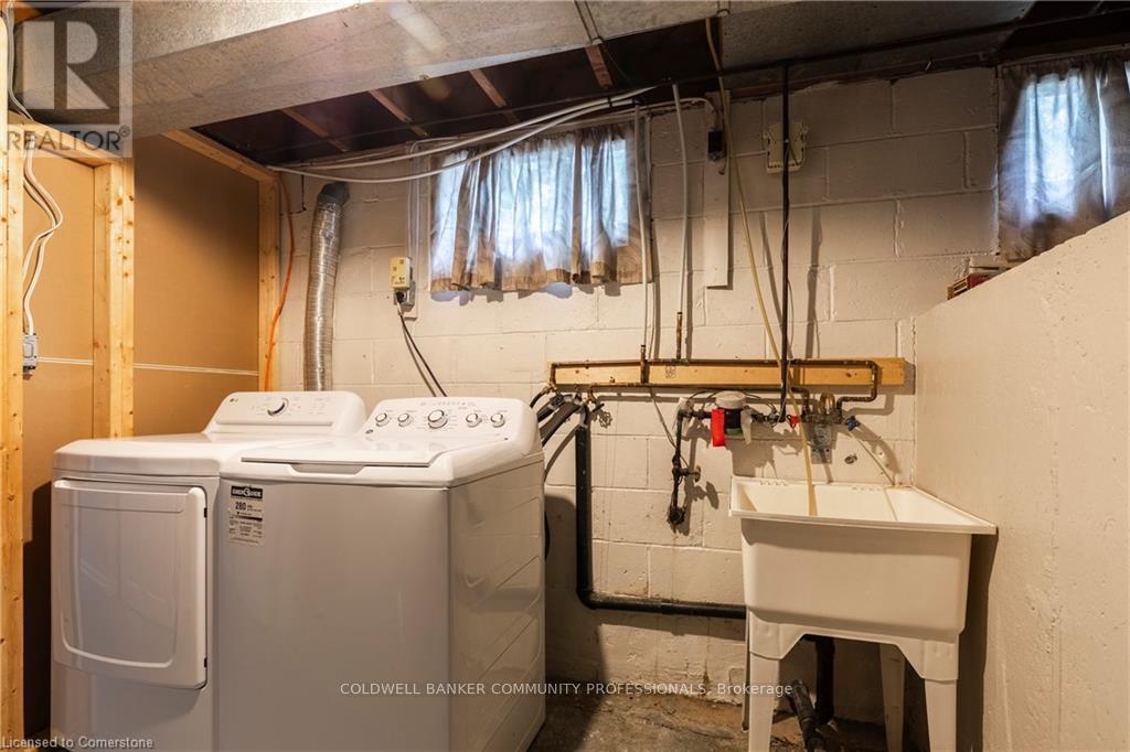 18 Masterson Drive, St. Catharines, ON - Indoor Photo Showing Laundry Room