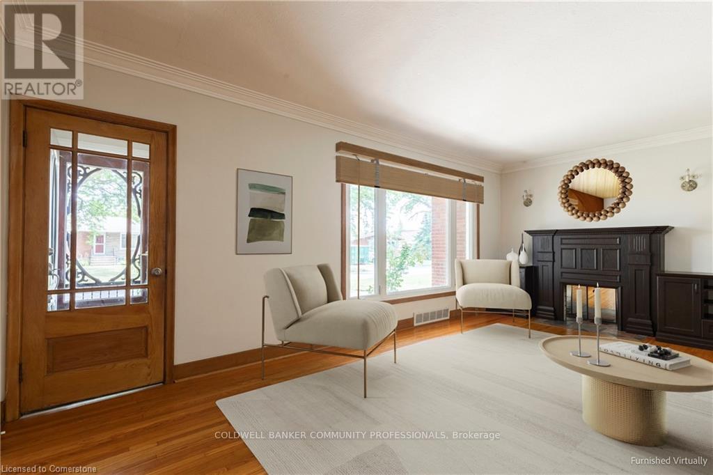 18 Masterson Drive, St. Catharines, ON - Indoor Photo Showing Living Room With Fireplace