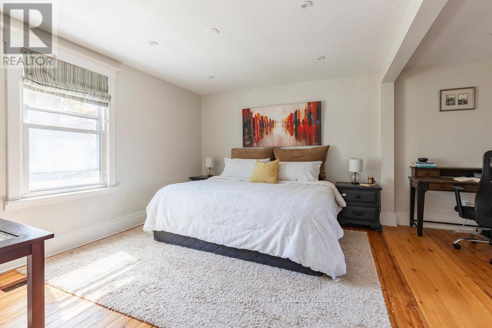 65 Banff Street, Haldimand, ON - Indoor Photo Showing Bedroom