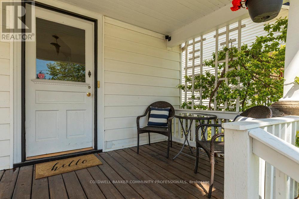 65 Banff Street, Haldimand, ON - Outdoor With Exterior