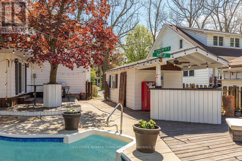 65 Banff Street, Haldimand, ON - Outdoor With Deck Patio Veranda