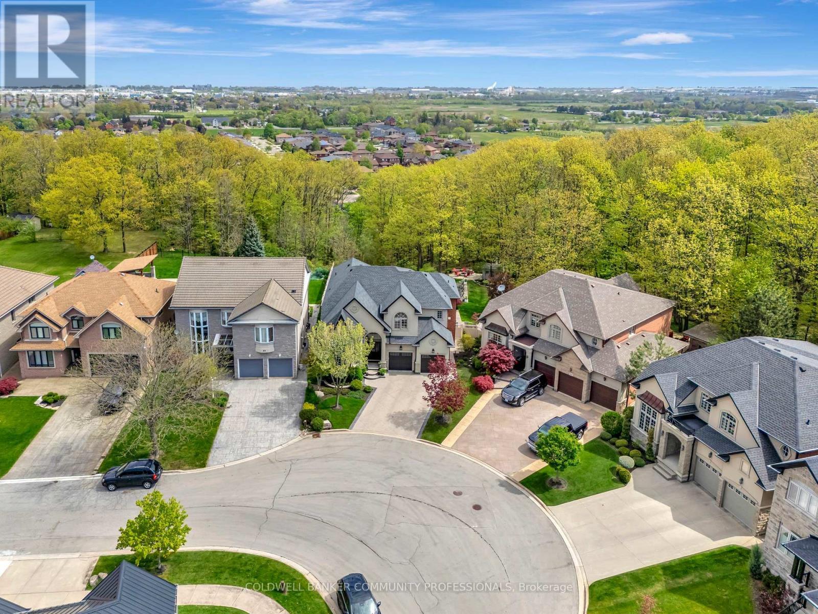 46 Orr Crescent, Hamilton, ON - Outdoor With Facade With View