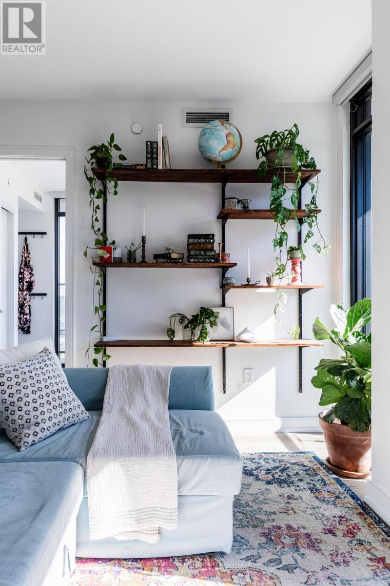 727 - 1 Jarvis Street, Hamilton, ON - Indoor