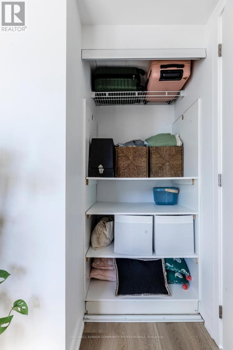 727 - 1 Jarvis Street, Hamilton, ON - Indoor