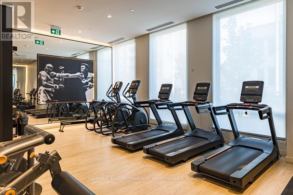 727 - 1 Jarvis Street, Hamilton, ON - Indoor Photo Showing Gym Room