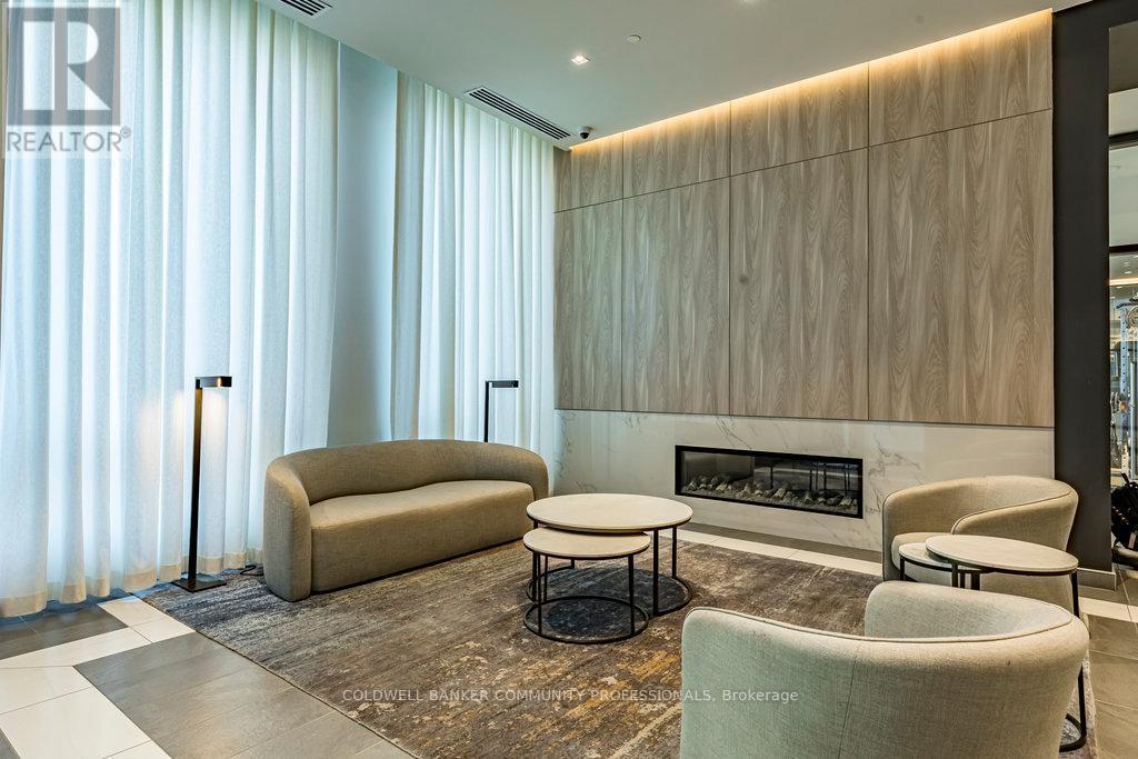 727 - 1 Jarvis Street, Hamilton, ON - Indoor With Fireplace