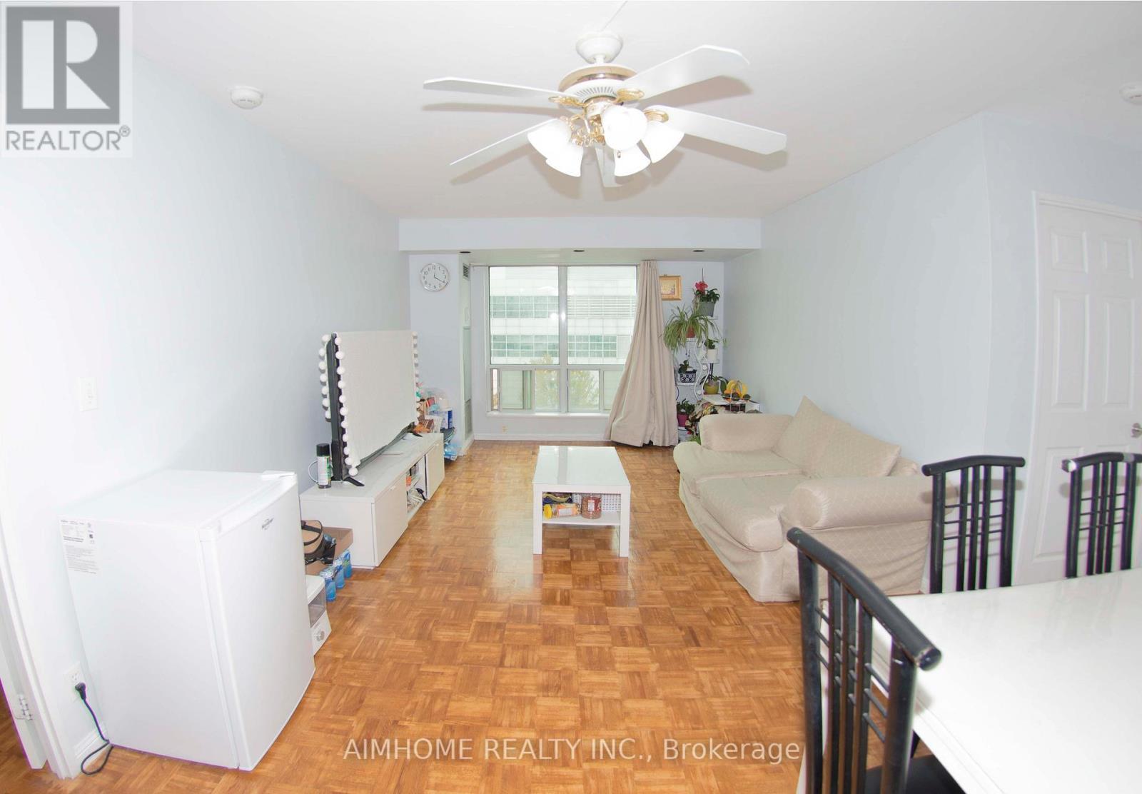 610 - 1 Lee Centre Drive, Toronto, ON - Indoor