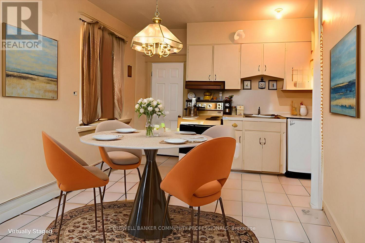 14 Spruceside Avenue, Hamilton, ON - Indoor