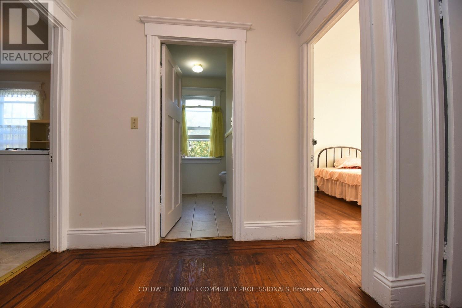 14 Spruceside Avenue, Hamilton, ON - Indoor Photo Showing Other Room