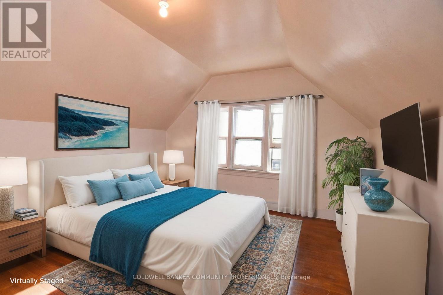 14 Spruceside Avenue, Hamilton, ON - Indoor Photo Showing Bedroom