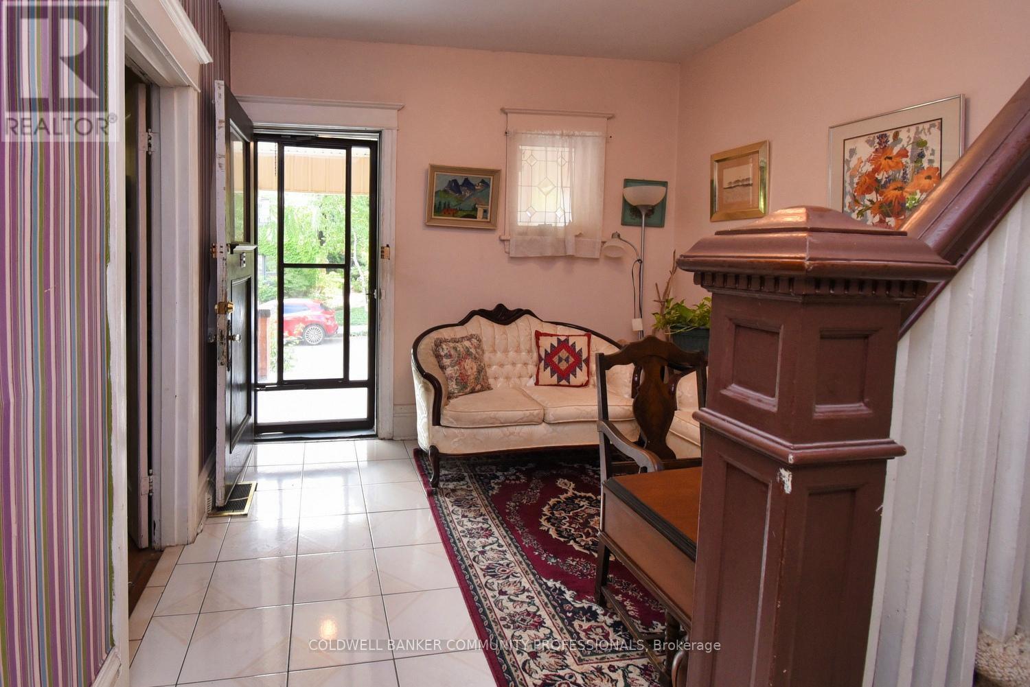 14 Spruceside Avenue, Hamilton, ON - Indoor Photo Showing Other Room