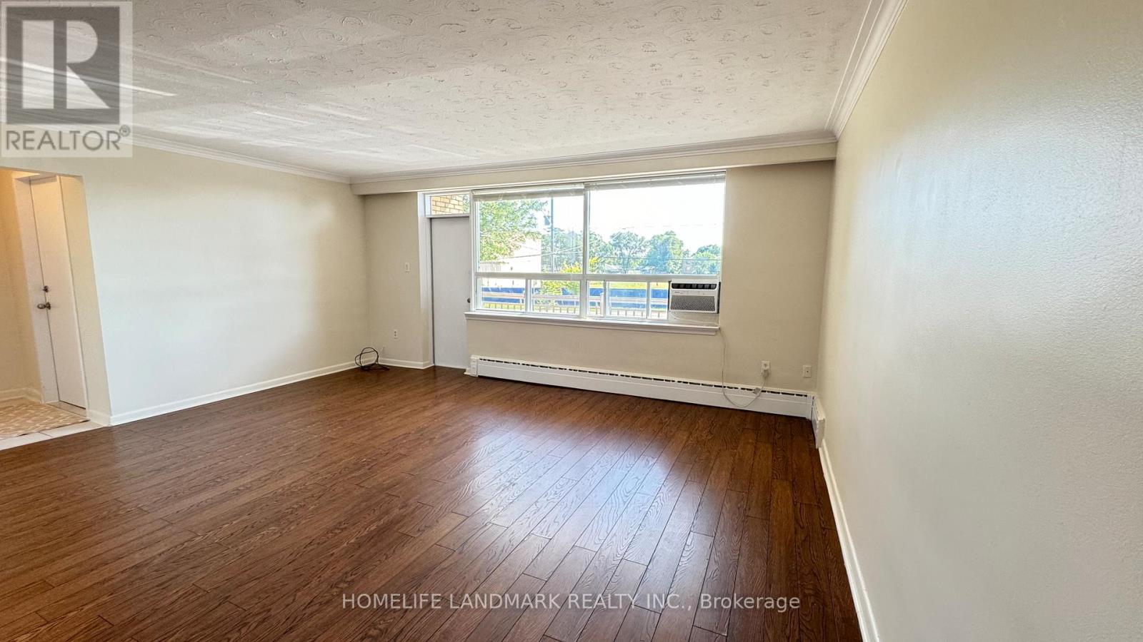 242 Wilmington Avenue, Toronto, ON - Indoor Photo Showing Other Room