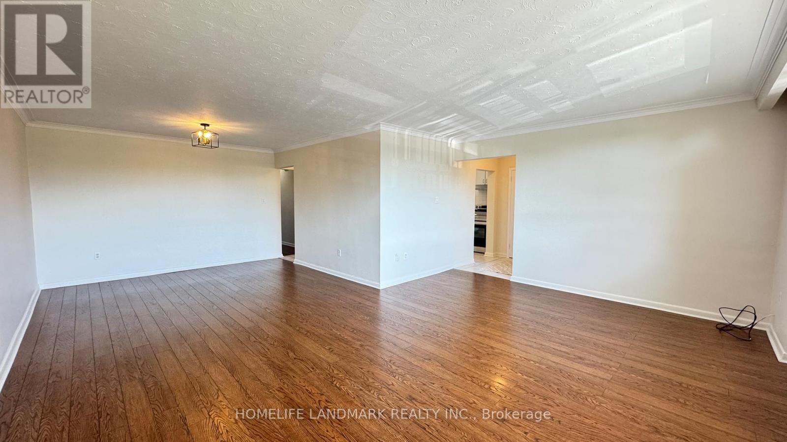 242 Wilmington Avenue, Toronto, ON - Indoor Photo Showing Other Room