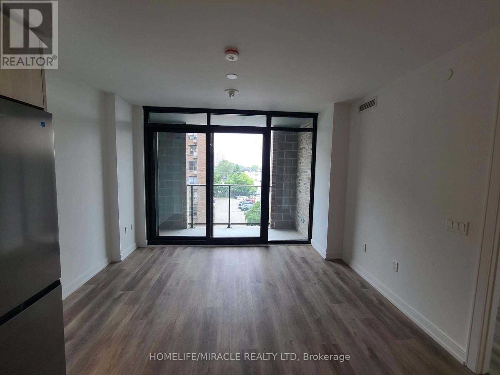 427 - 1 Jarvis Street, Hamilton, ON - Indoor Photo Showing Other Room