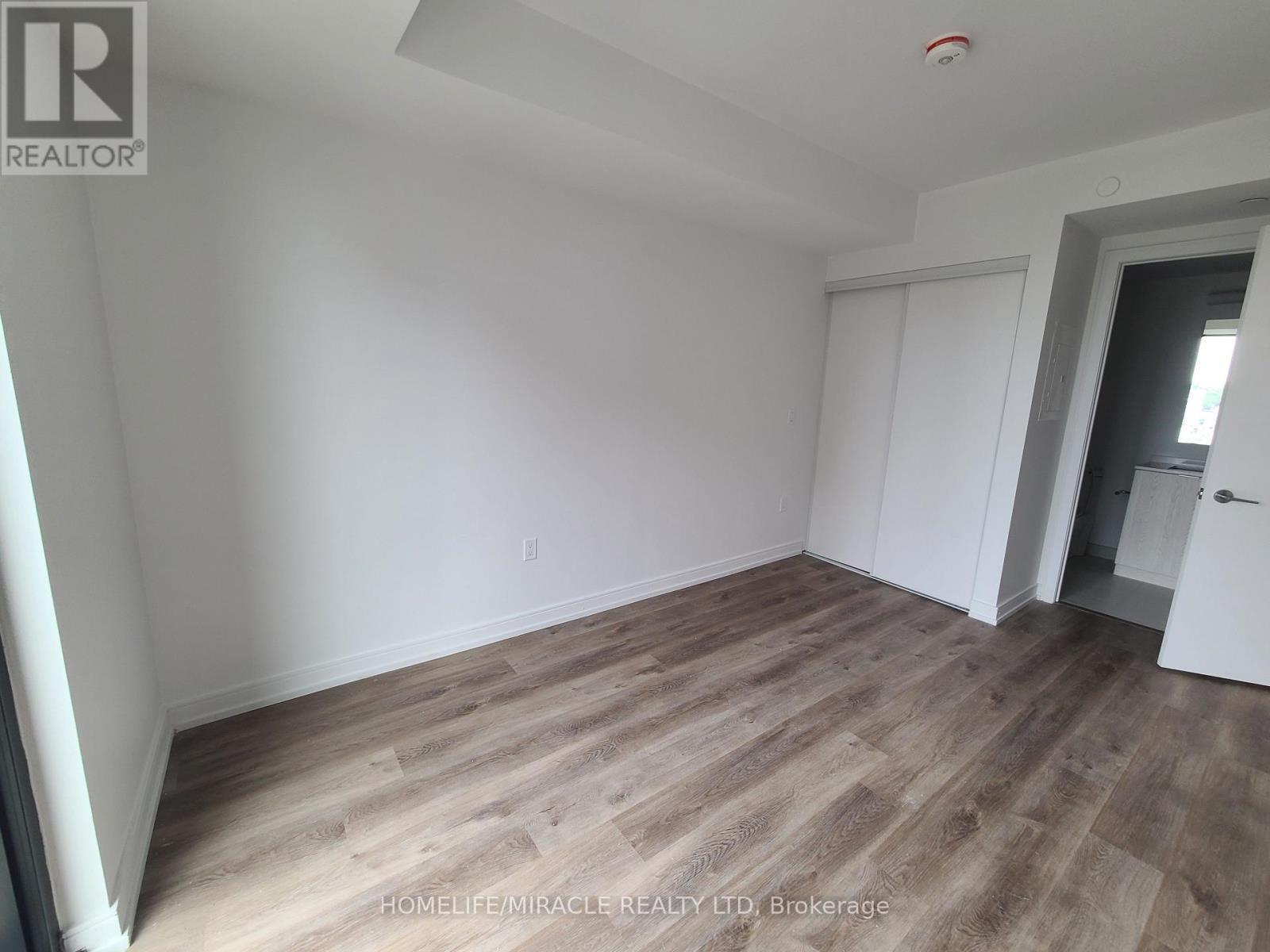 427 - 1 Jarvis Street, Hamilton, ON - Indoor Photo Showing Other Room