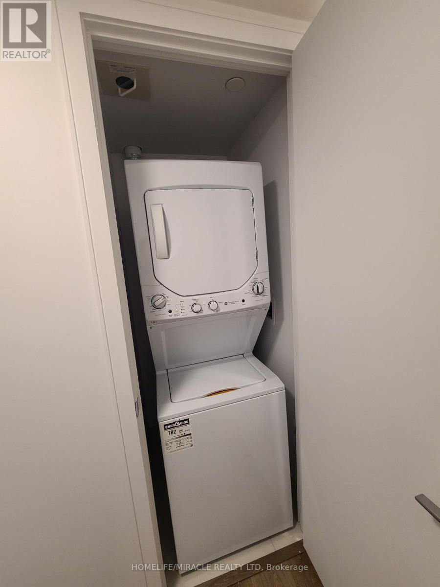 427 - 1 Jarvis Street, Hamilton, ON - Indoor Photo Showing Laundry Room