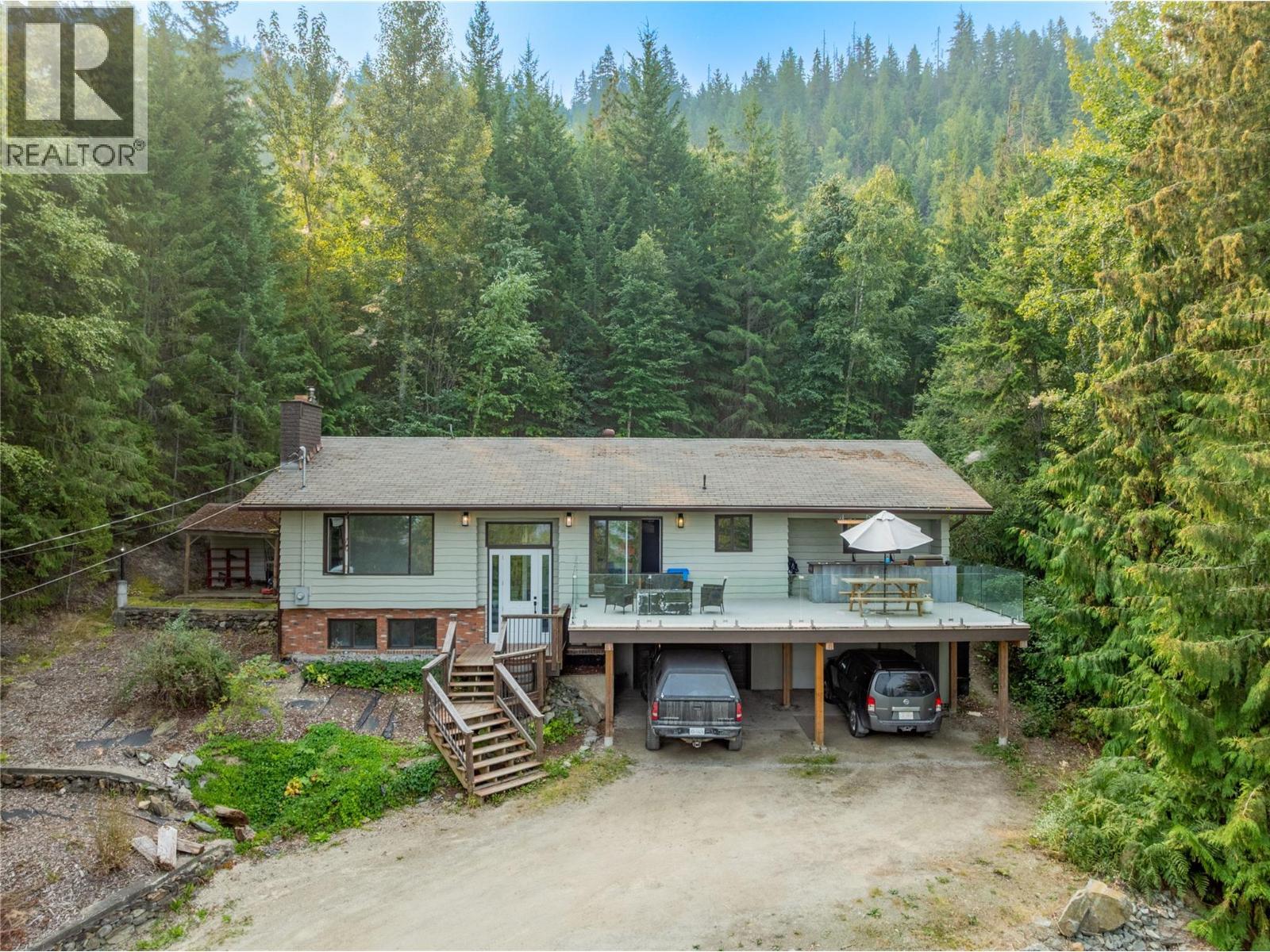 4018 Greaves Road, Eagle Bay, BC - Outdoor With Deck Patio Veranda