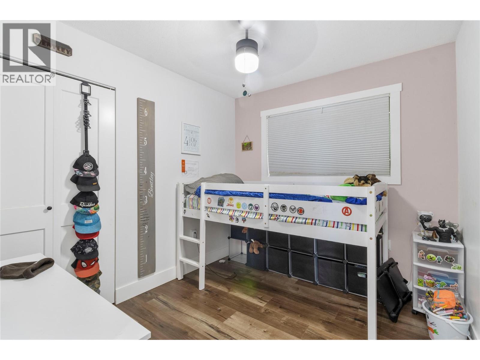 4018 Greaves Road, Eagle Bay, BC - Indoor Photo Showing Bedroom