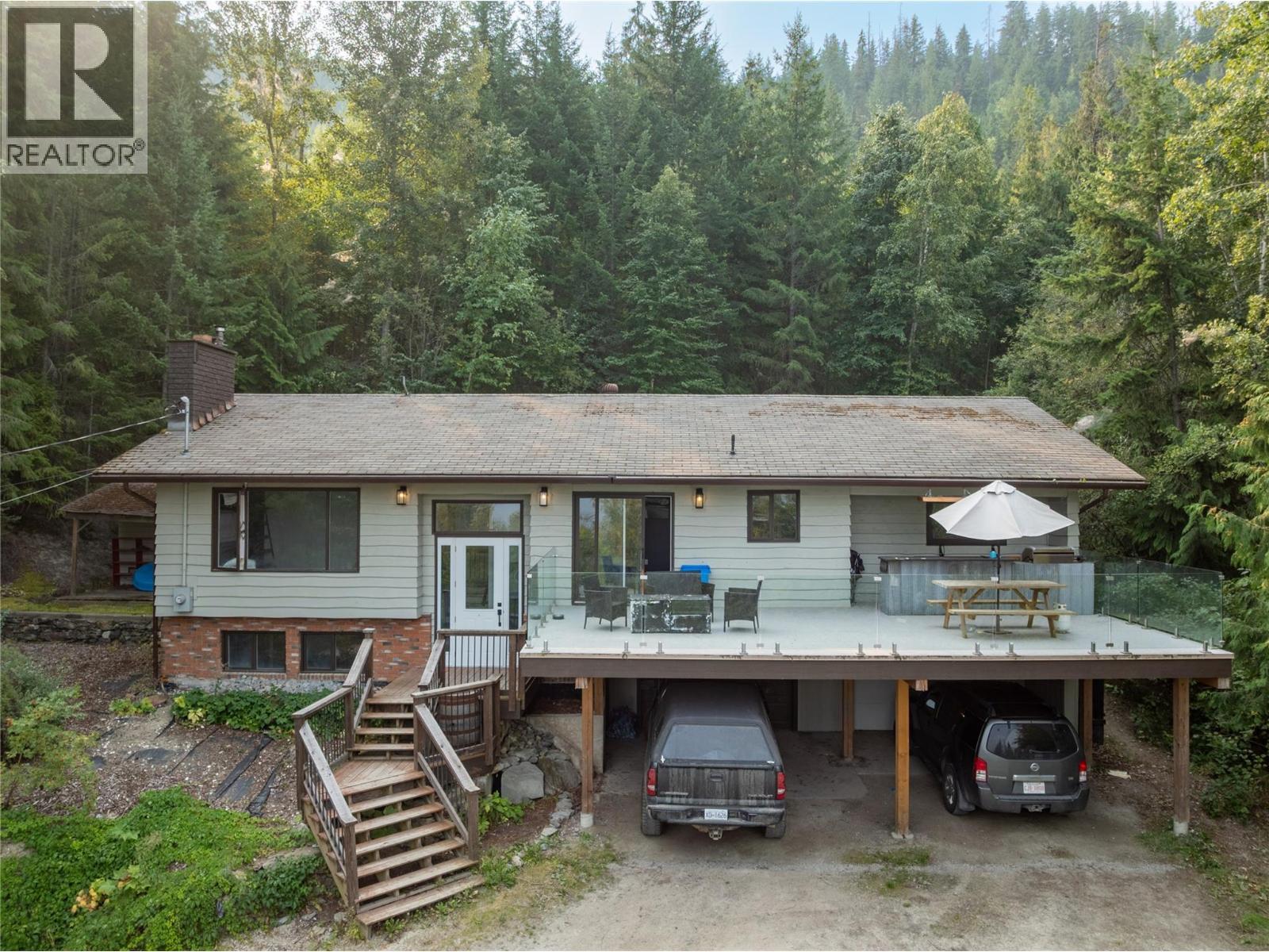 4018 Greaves Road, Eagle Bay, BC - Outdoor With Deck Patio Veranda