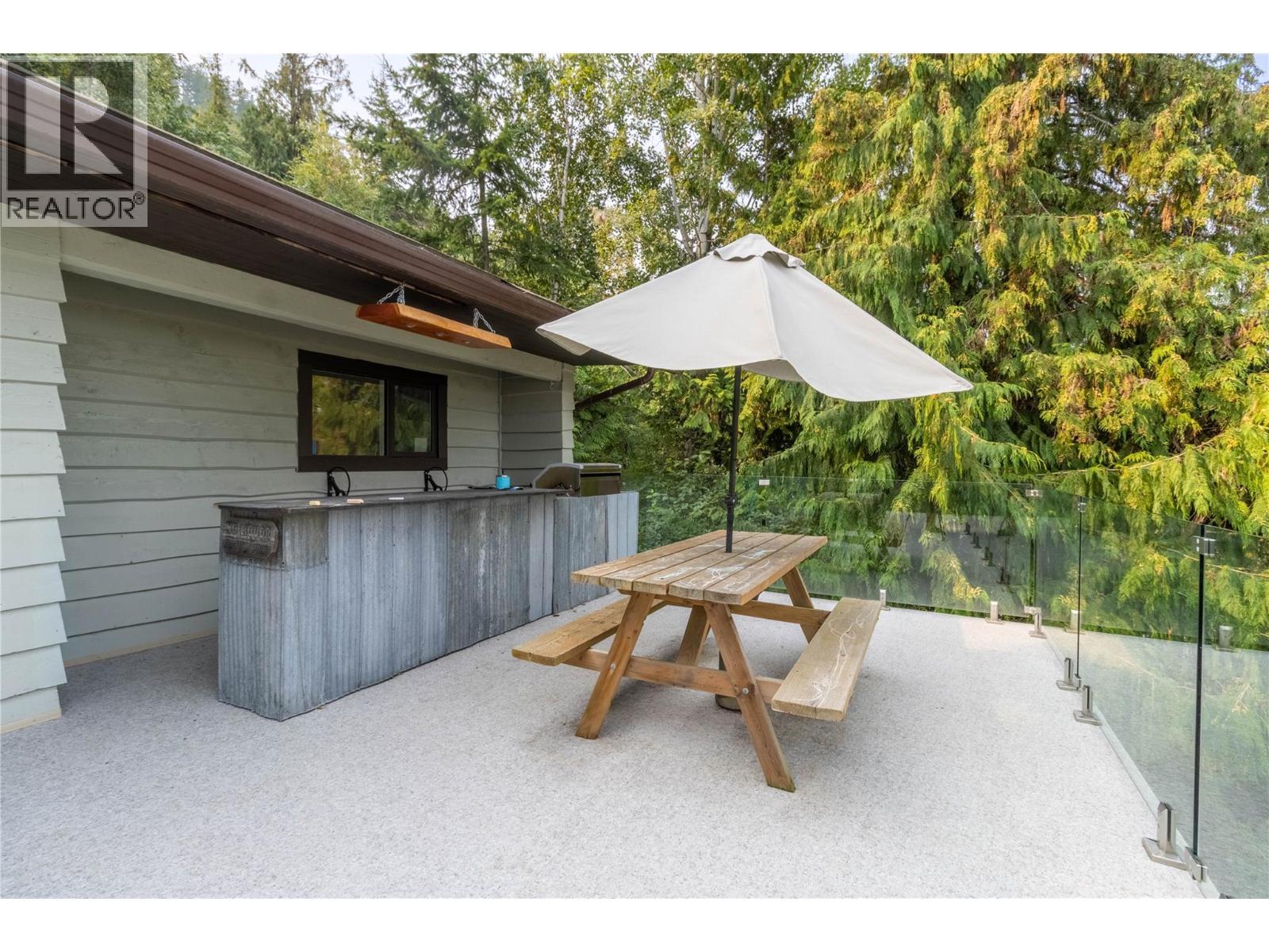 4018 Greaves Road, Eagle Bay, BC - Outdoor